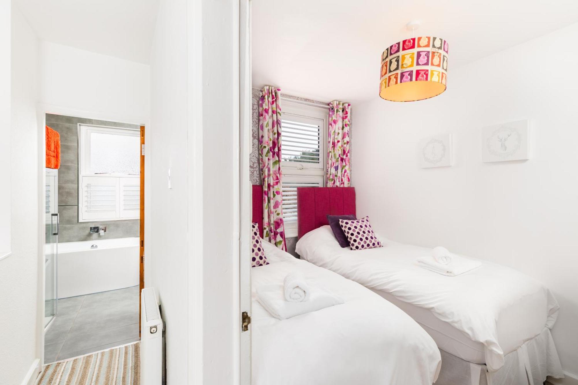 Arden Holiday Lettings สแตรทฟอร์ด อะพอน เอวอน ภายนอก รูปภาพ